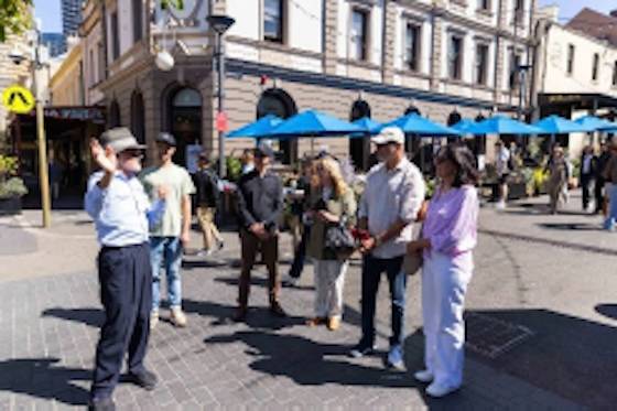 【11:30am 】BR悉尼国际机场至市区酒店接送半日游（一价全含｜含午餐｜岩石区步行导览｜邦迪海滩）