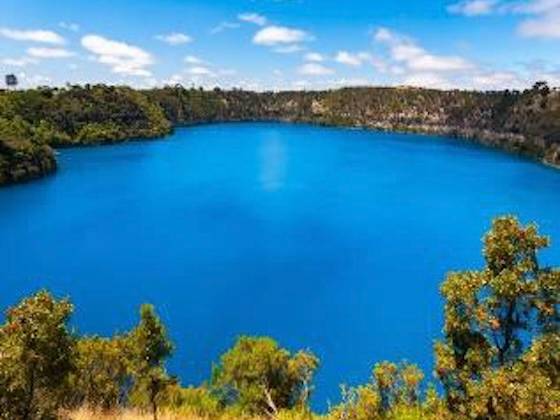 FZ4DC 南澳 阿德莱德 中文经典四日游（梦幻C 团） -德罗布蓝湖洞穴花园 尚克火山纳拉库特岩洞公园德国村芭萝莎酒谷